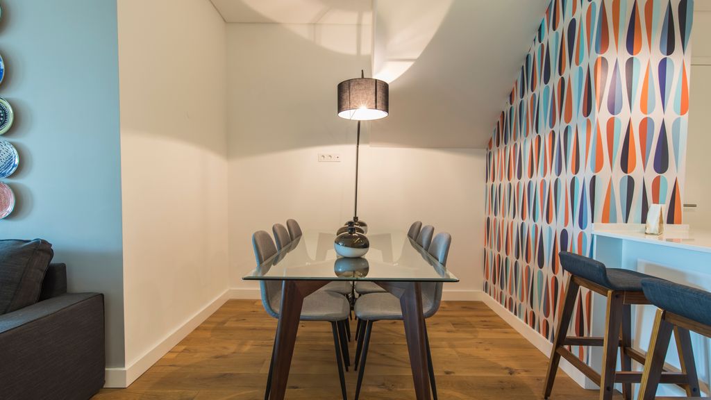 Modern & colourful flat in Graça by LovelyStay