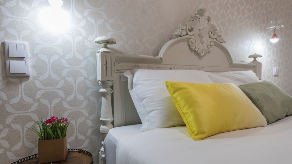 Vintage Flat Near Santa Justa's Lift by LovelyStay