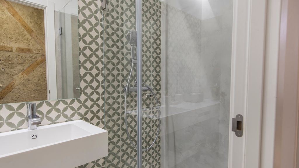 Vintage Flat Near Santa Justa's Lift by LovelyStay