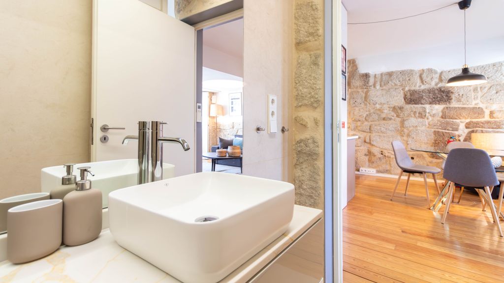 São Domingos Apartment by LovelyStay