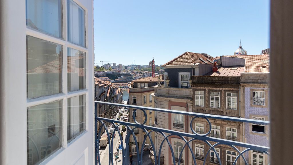 São Domingos Apartment by LovelyStay
