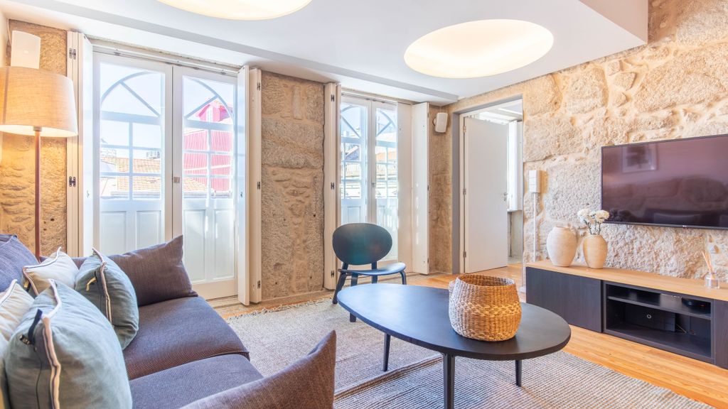 São Domingos Apartment by LovelyStay