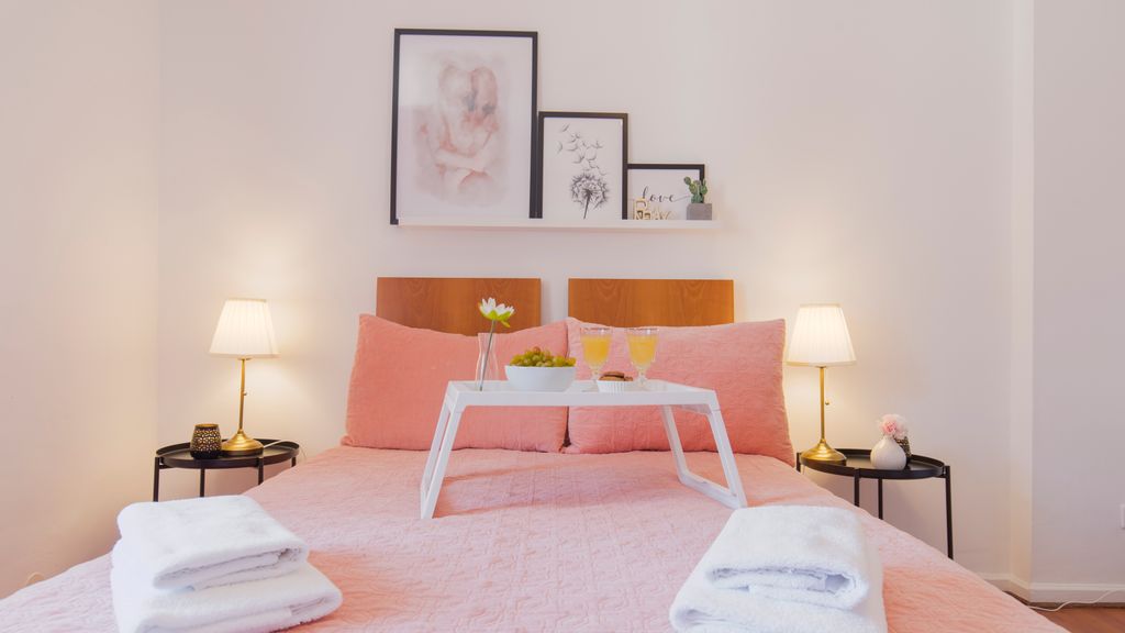 Charming Chiado 2BDR W/Balcony by LovelyStay