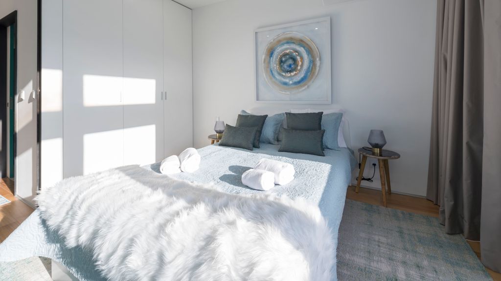 Wohaza Flat w/ Parking by LovelyStay