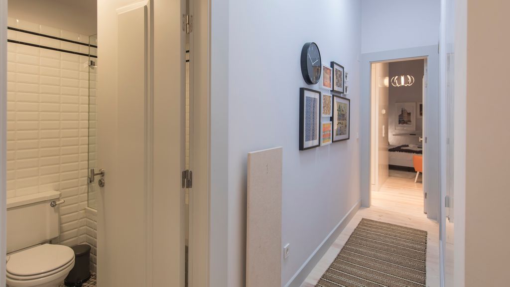 3 Bedroom Downtown Wonderwall by LovelyStay