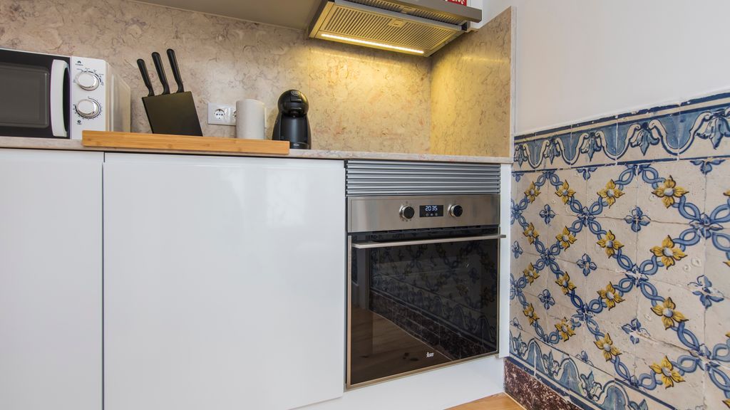 Lusitano's 2BDR Apartment in Alfama by LovelyStay