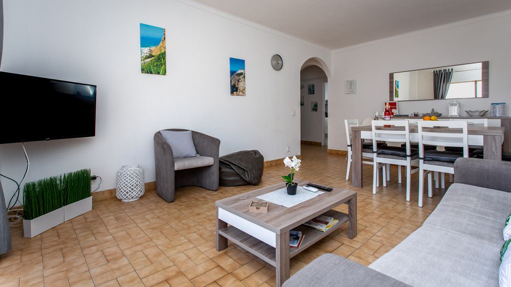 2BD Apartment in Alagoa Beach by LovelyStay