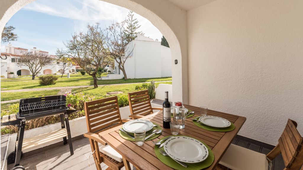 Green Oasis Villa w/Parking by beach by LovelyStay