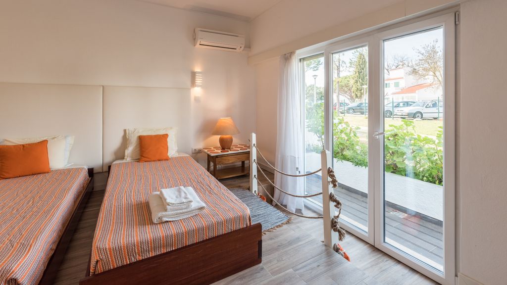 Green Oasis Villa w/Parking by beach by LovelyStay
