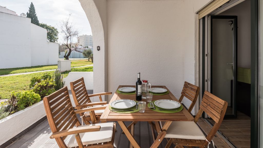 Green Oasis Villa w/Parking by beach by LovelyStay