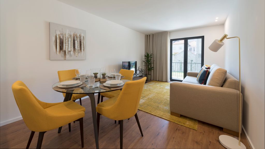 Santos Apartment w/Parking & Balcony by LovelyStay