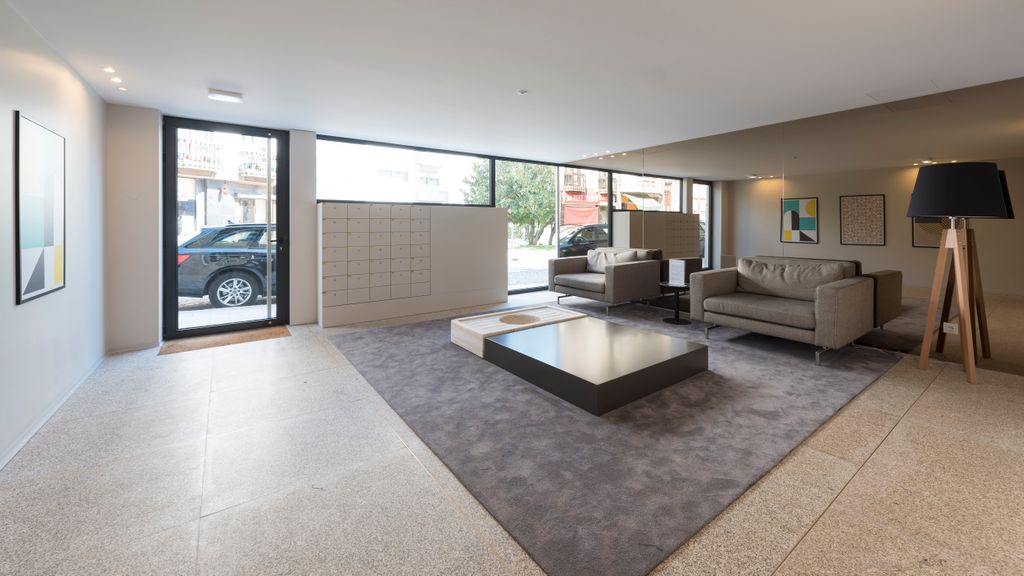 Santos Apartment w/Parking & Balcony by LovelyStay