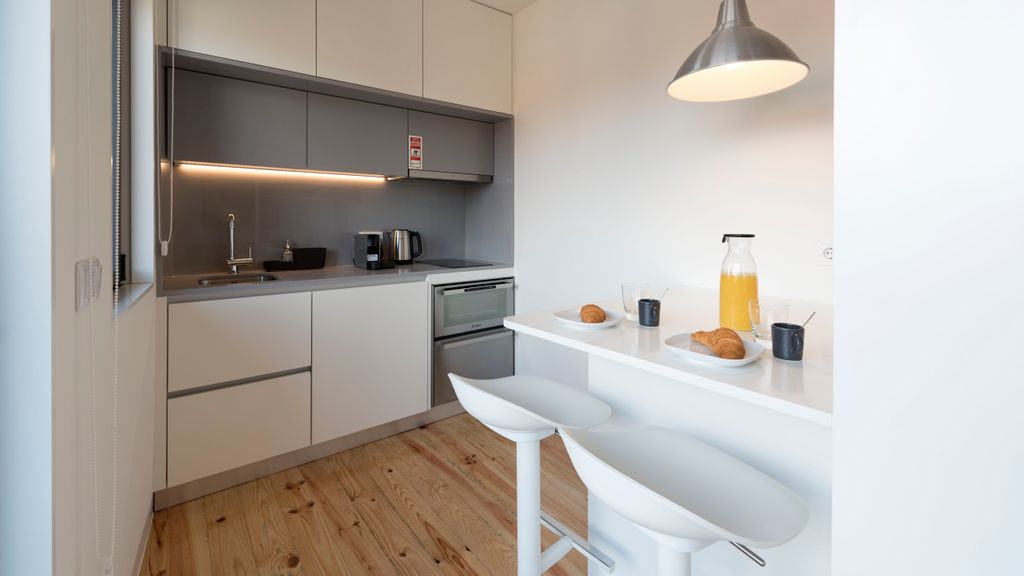 Gorgeous Modern Flat w/ Balcony by LovelyStay