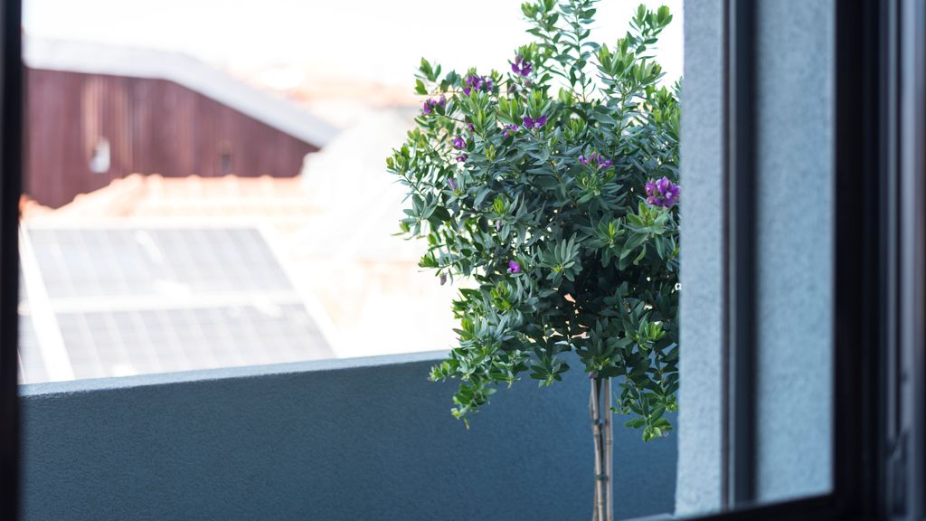 Gorgeous Modern Flat w/ Balcony by LovelyStay
