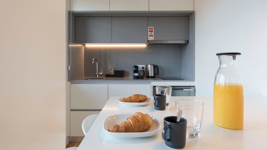 Gorgeous Modern Flat w/ Balcony by LovelyStay