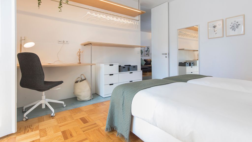 Wide & Bright 4 Families by LovelyStay