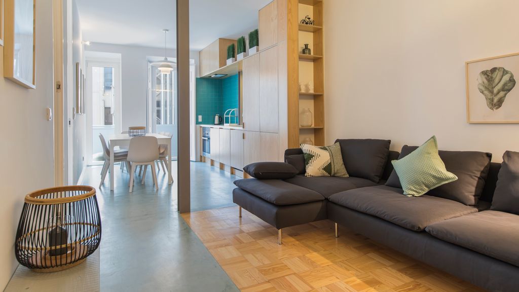 Wide & Bright 4 Families by LovelyStay