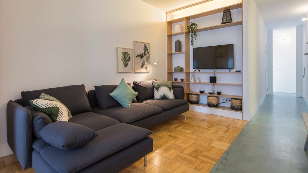 Wide & Bright 4 Families by LovelyStay