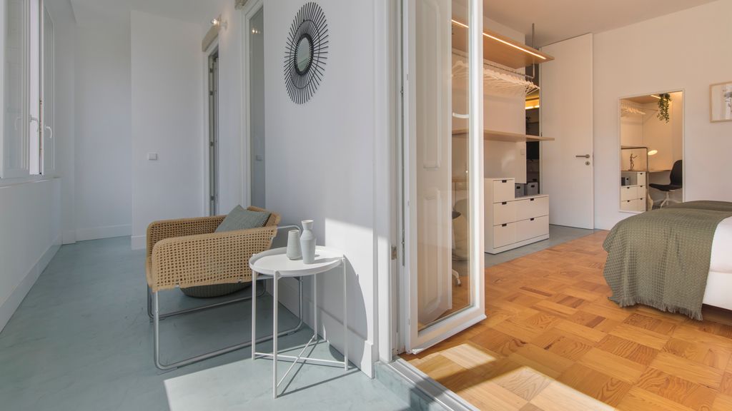 Wide & Bright 4 Families by LovelyStay