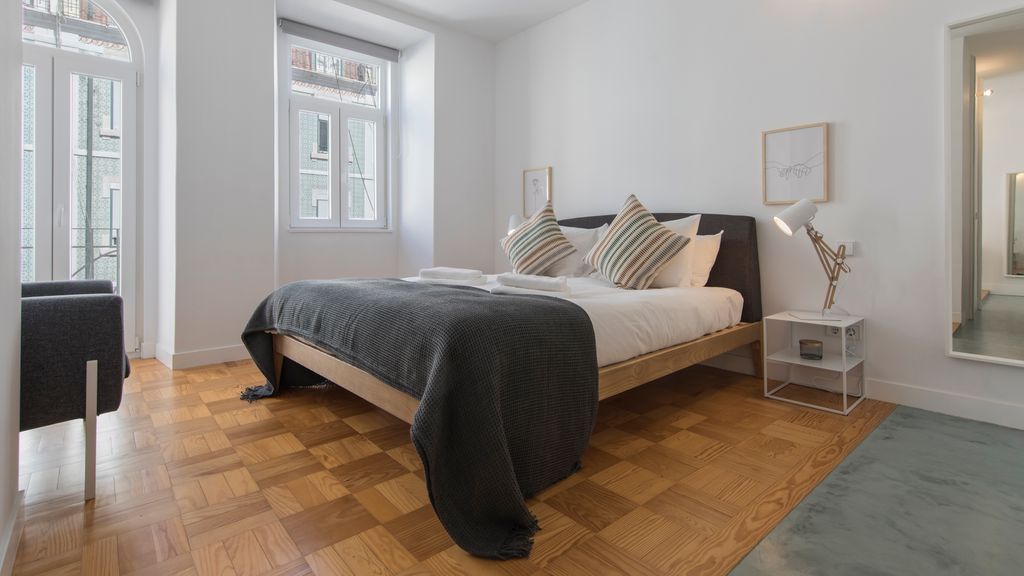 Wide & Bright 4 Families by LovelyStay
