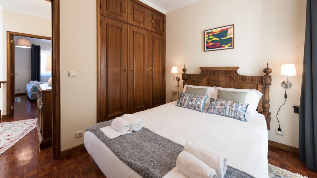 Heritage Collection House w/ 4BR by LovelyStay