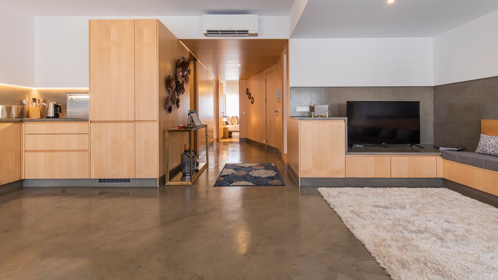 Sunshine Residence in Graça by LovelyStay
