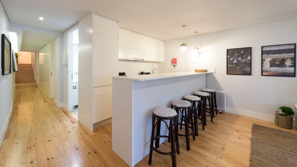Porto Hidden Living W/ Backyard by LovelyStay