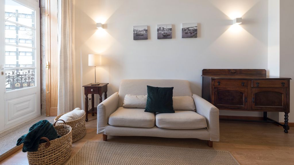 Porto Getaway Duplex - Free Parking by LovelyStay