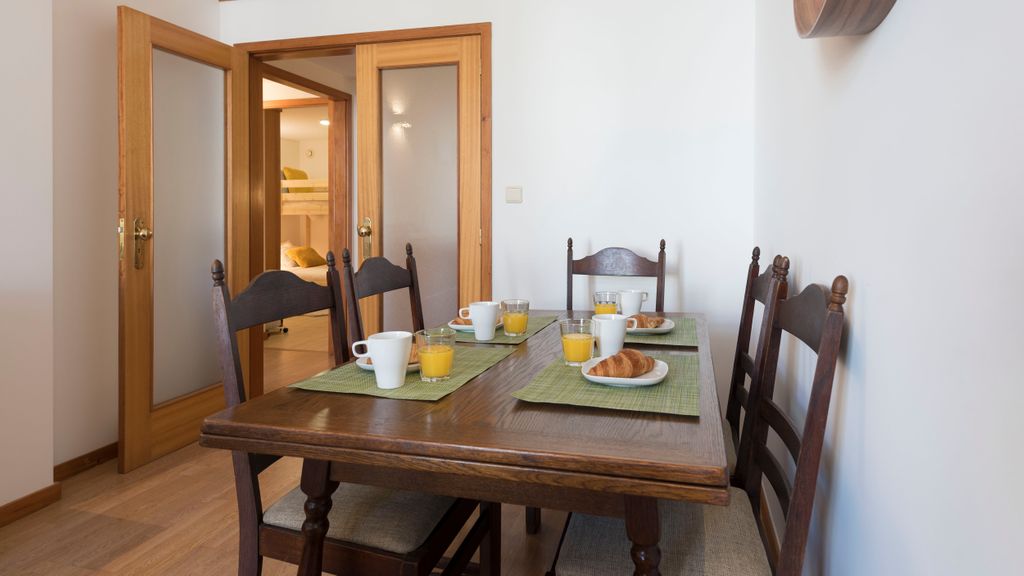 Porto Getaway Duplex - Free Parking by LovelyStay