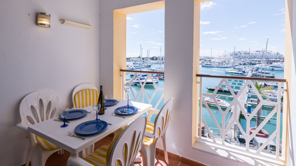 Marina 2BD Duplex by LovelyStay