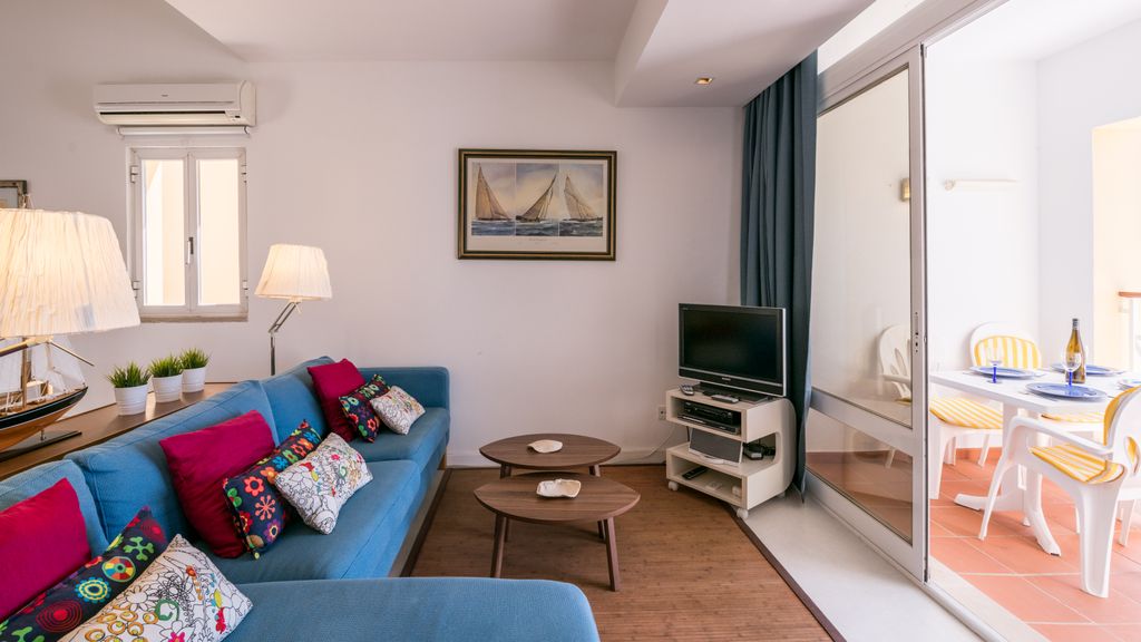Marina 2BD Duplex by LovelyStay