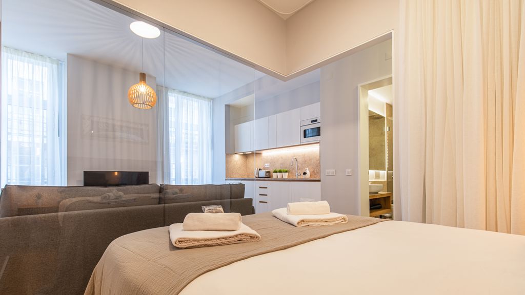 Upscale & Trendy flat in the Center by LovelyStay