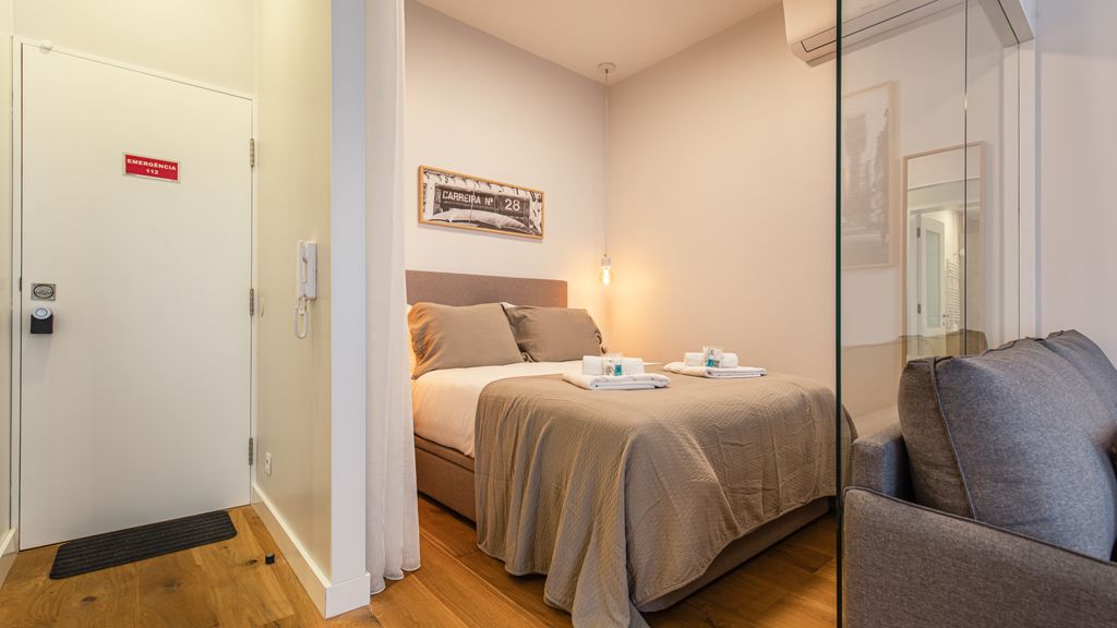 Upscale & Trendy flat in the Center by LovelyStay
