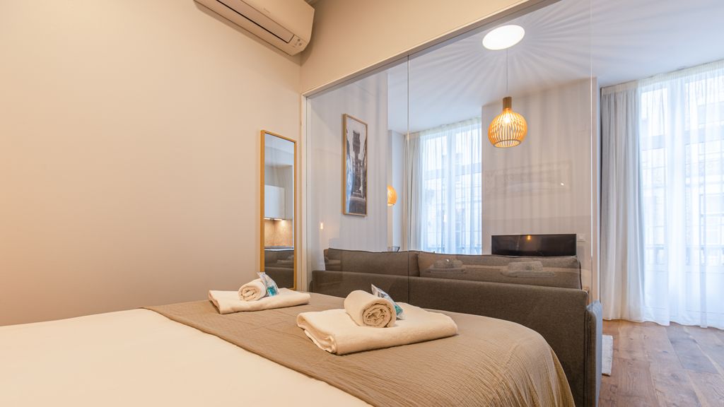 Upscale & Trendy flat in the Center by LovelyStay