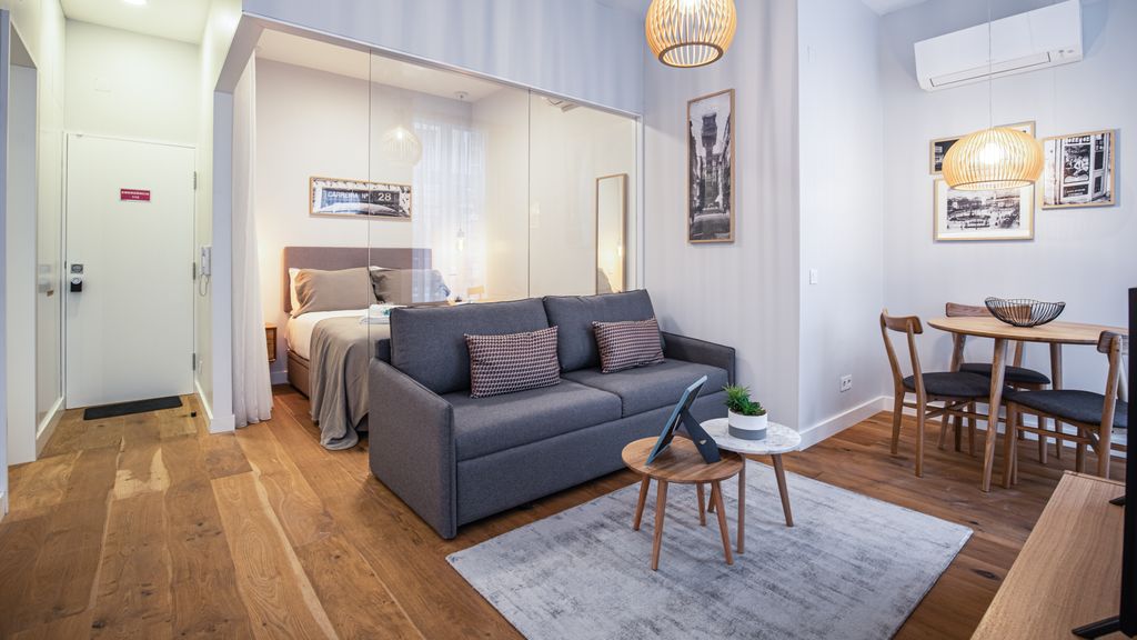 Upscale & Trendy flat in the Center by LovelyStay