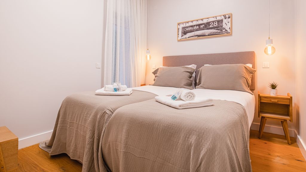 Upscale & Modern 2BDR Apartment by LovelyStay