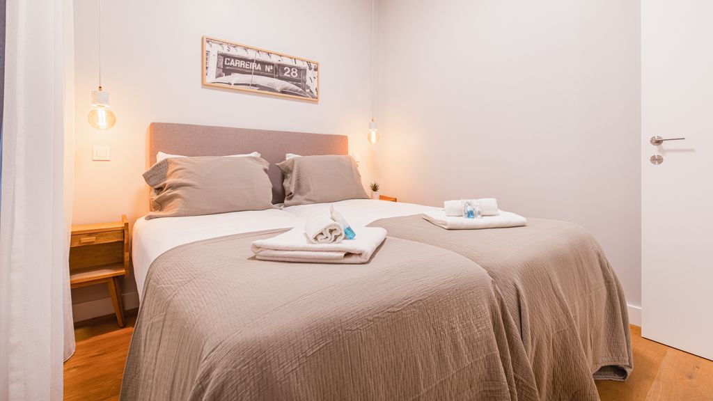 Upscale & Modern 2BDR Apartment by LovelyStay