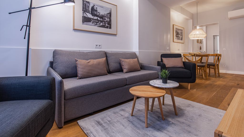 Upscale & Modern 2BDR Apartment by LovelyStay