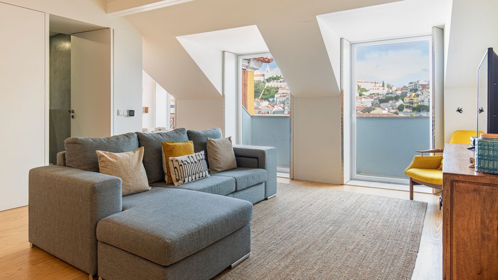 Lisbon Home With Castle View by LovelyStay