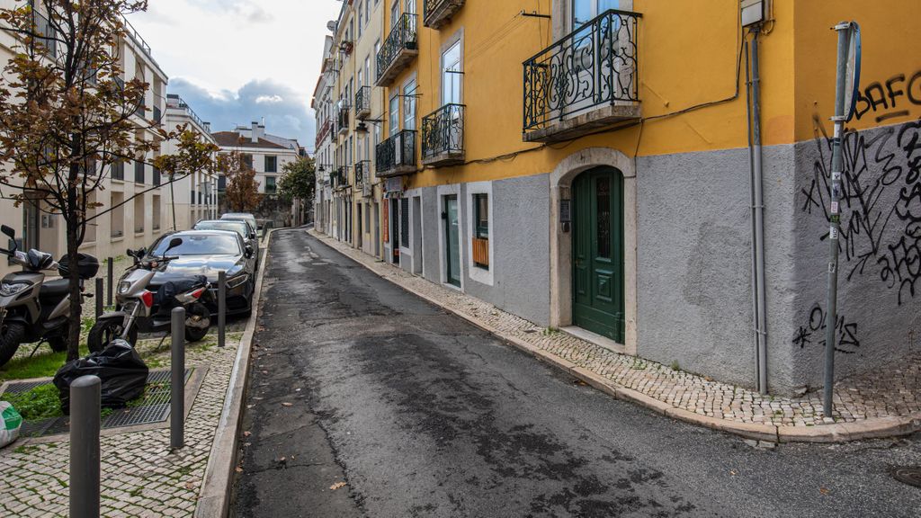 Lisbon Home With Castle View by LovelyStay