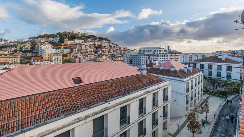 Lisbon Home With Castle View by LovelyStay