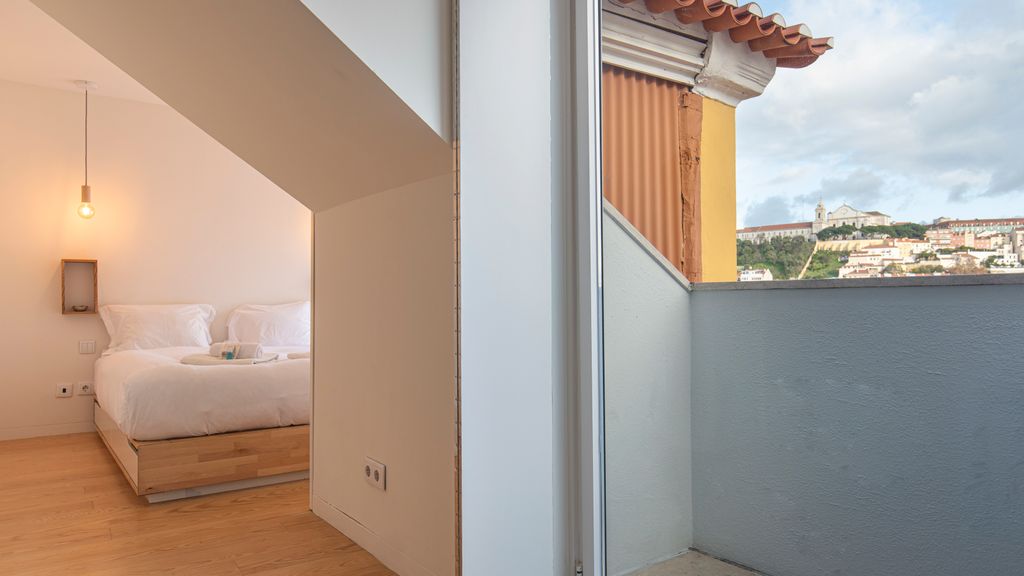 Lisbon Home With Castle View by LovelyStay