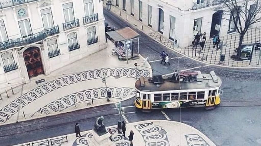 Typical Bairro Alto Apartment Lisbon