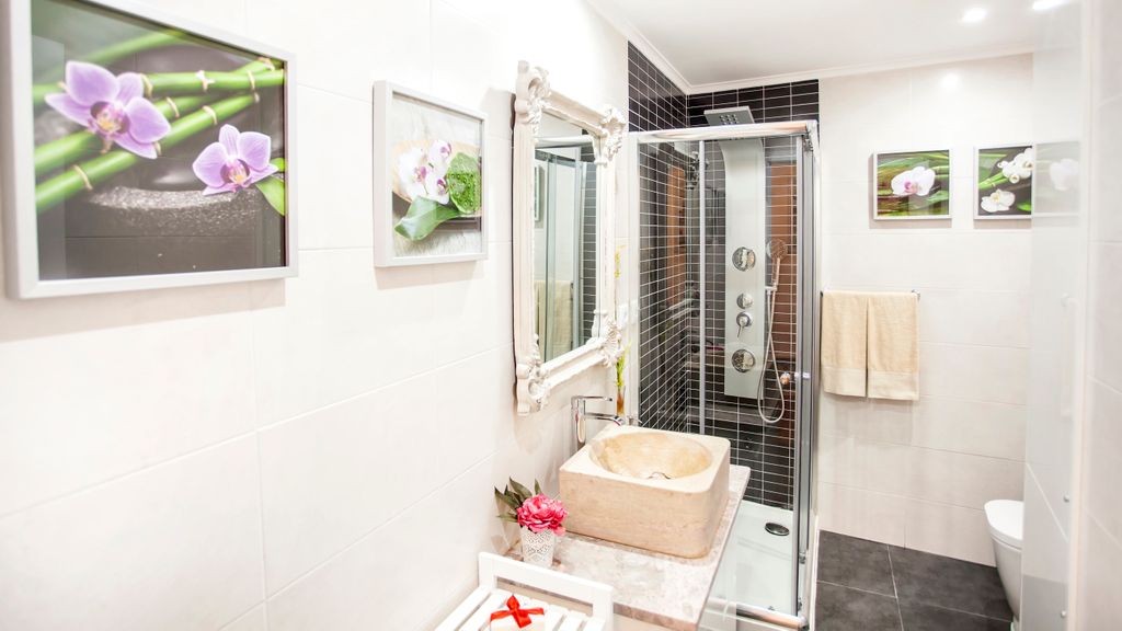 Typical Bairro Alto Apartment Lisbon