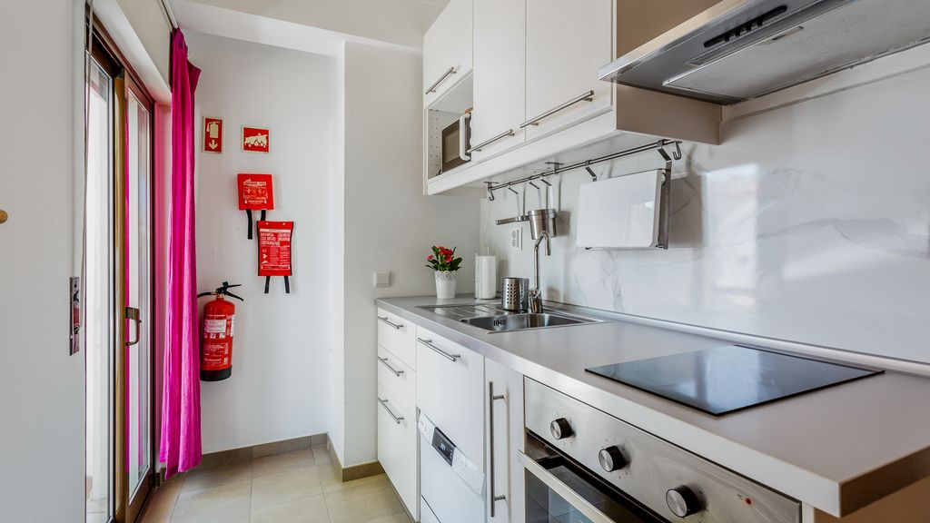 Sweet Algarvian Escape by LovelyStay
