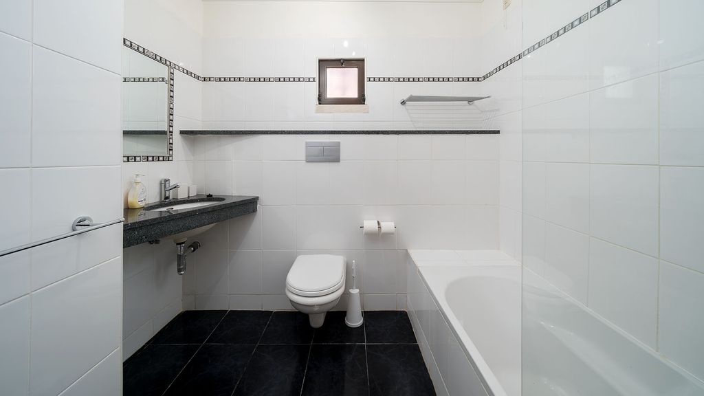 Bela Vista 3BDR Penthouse w/ Pool by LovelyStay
