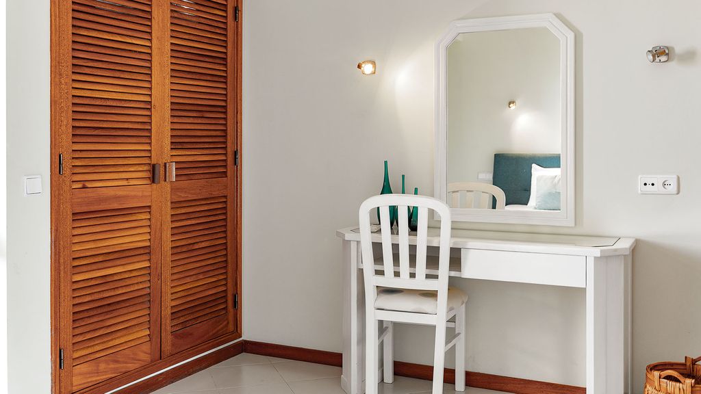 Bela Vista 3BDR Penthouse w/ Pool by LovelyStay