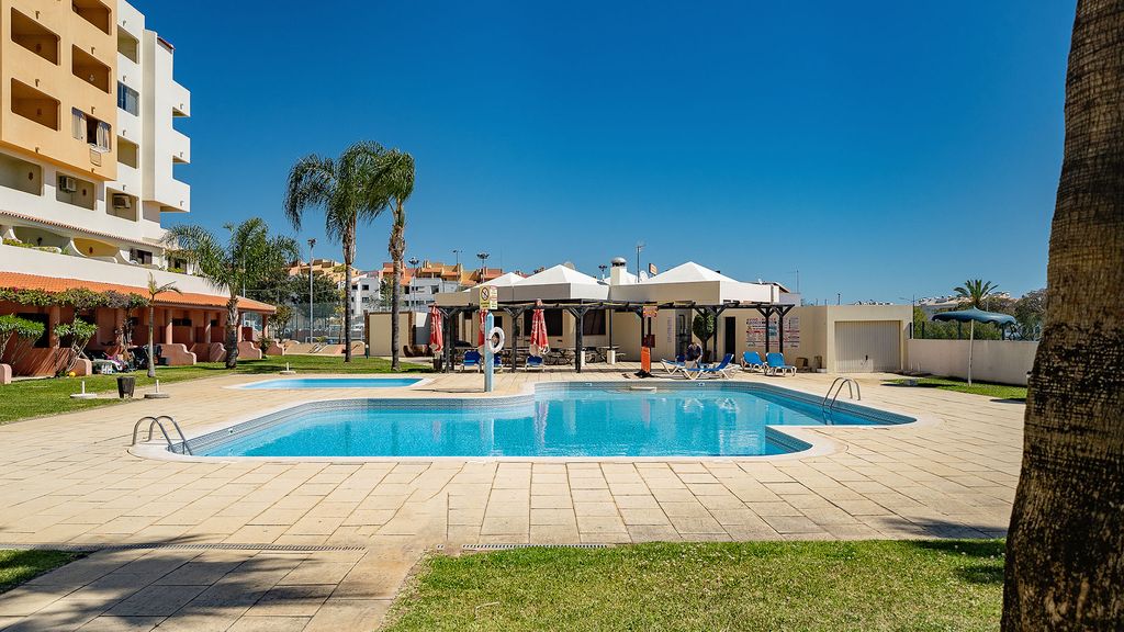 Bela Vista 3BDR Penthouse w/ Pool by LovelyStay