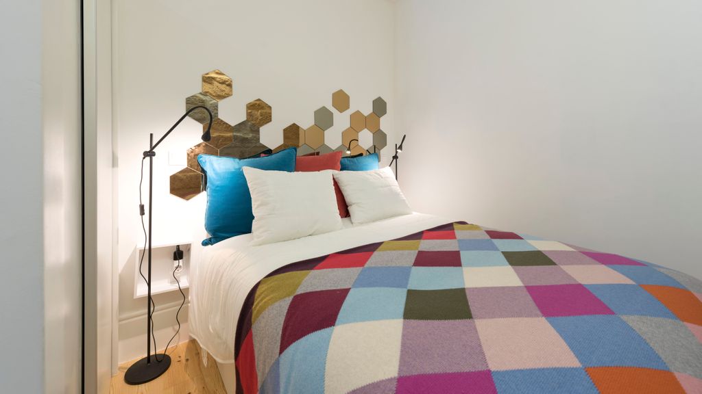 Modern Vitoria Getaway by LovelyStay
