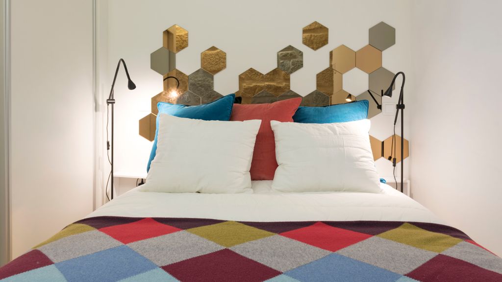 Modern Vitoria Getaway by LovelyStay